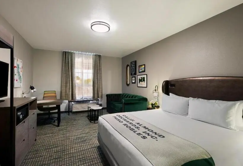 キングサイズベッドのスイートルーム, Oxford Suites Paso Robles