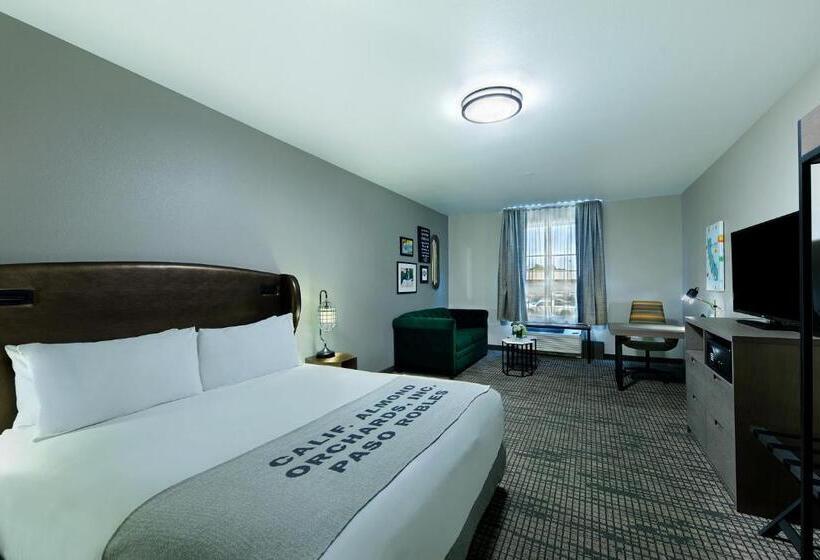 جناح سرير كينج, Oxford Suites Paso Robles