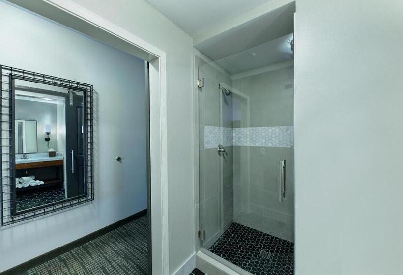 Люкс Кровать Кинг, Oxford Suites Paso Robles