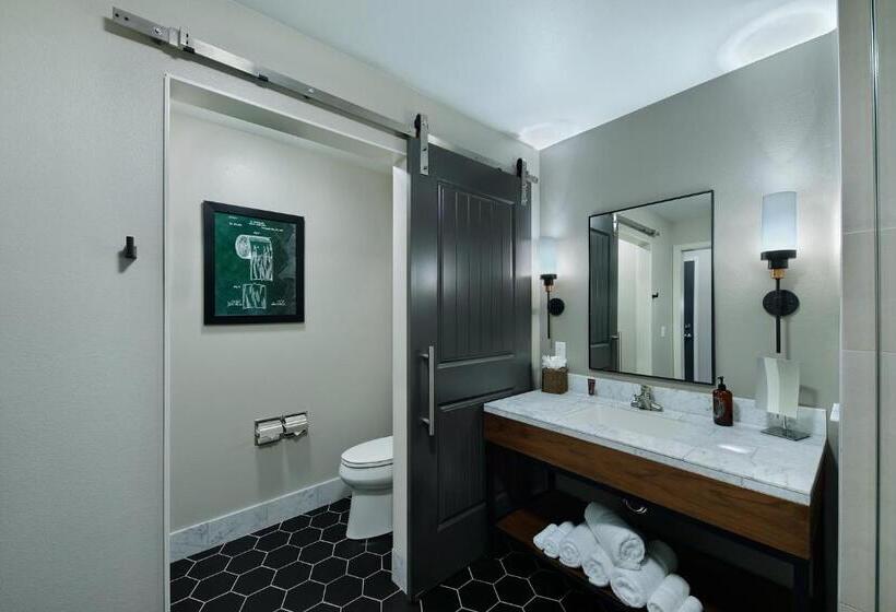 Люкс Кровать Квин, Oxford Suites Paso Robles
