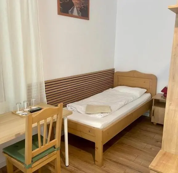 スタンダードトリプルルーム, Airport Jazmin Guesthouse