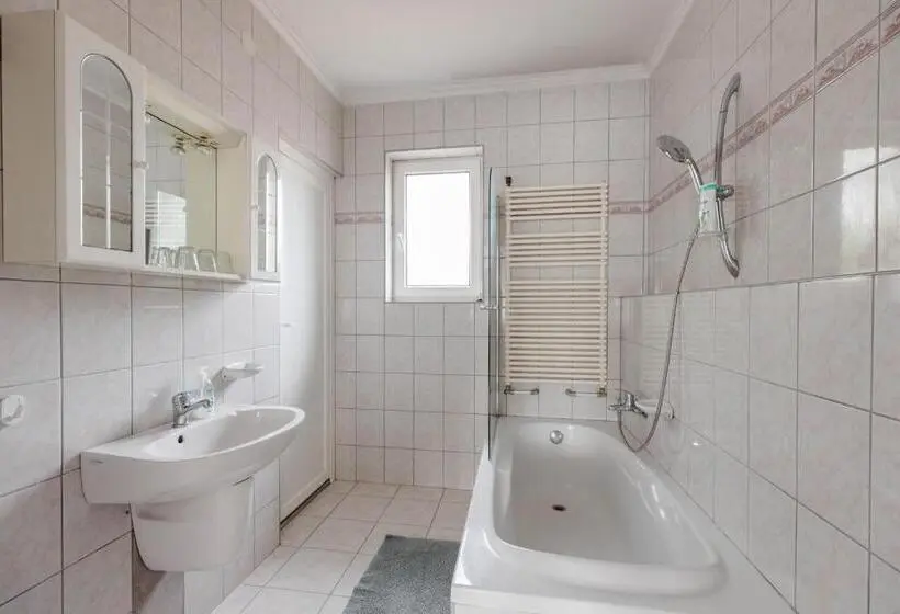 2ベッドルームアパートメント, Airport Jazmin Guesthouse