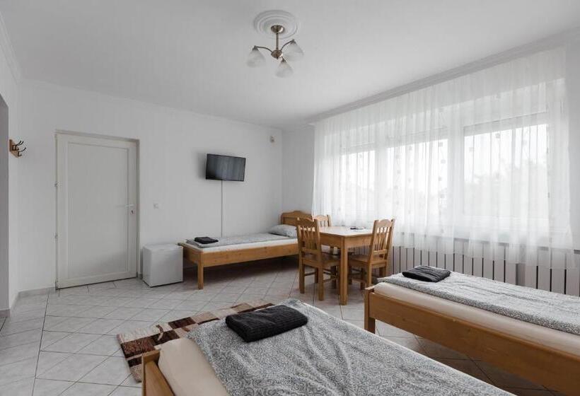 آپارتمان 2 خوابه, Airport Jazmin Guesthouse