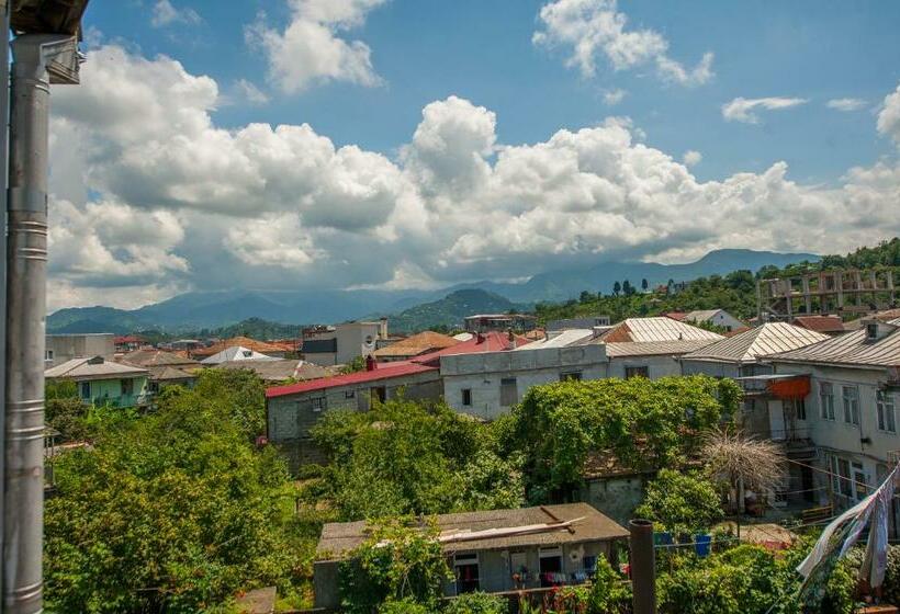 استودیو استاندارد با تخت کینگ, Cosmos