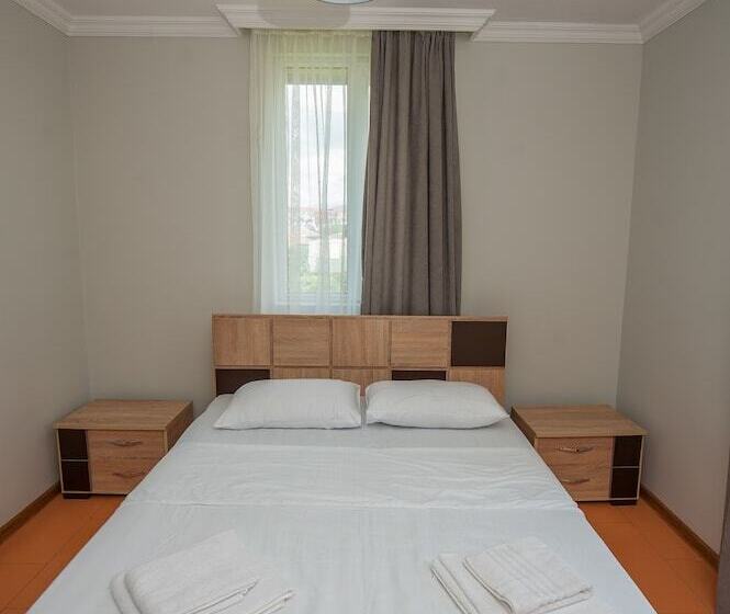 استودیوی استاندارد, Cosmos