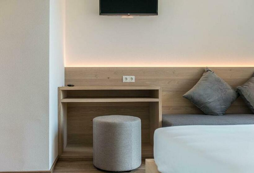 Номер Deluxe, Sonnenheim