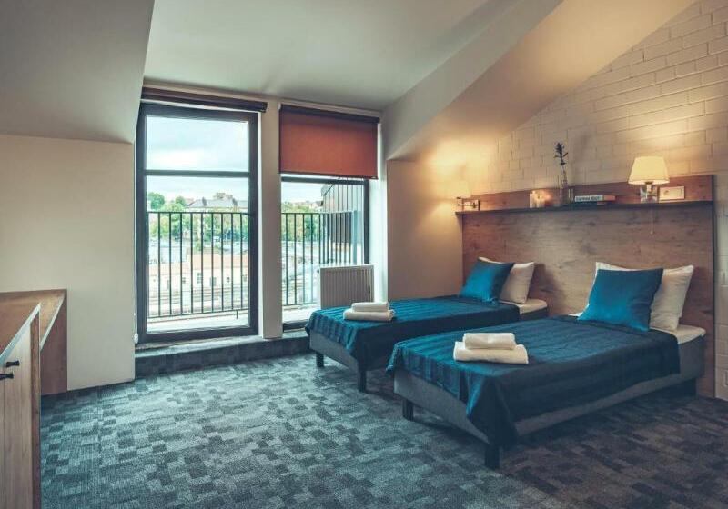 اتاق استاندارد, Railway Apartments And