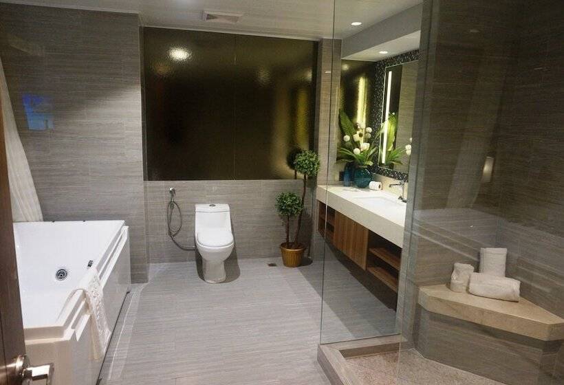 اتاق استاندارد یک نفره, Central Park Reef Resort