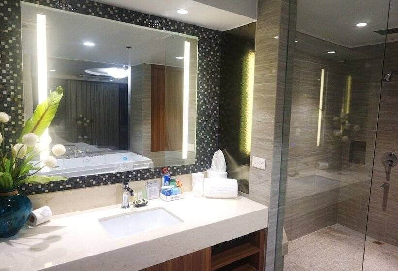 اتاق استاندارد یک نفره, Central Park Reef Resort