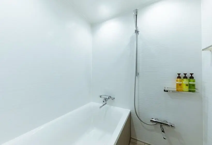 Habitació Executiva, Karae