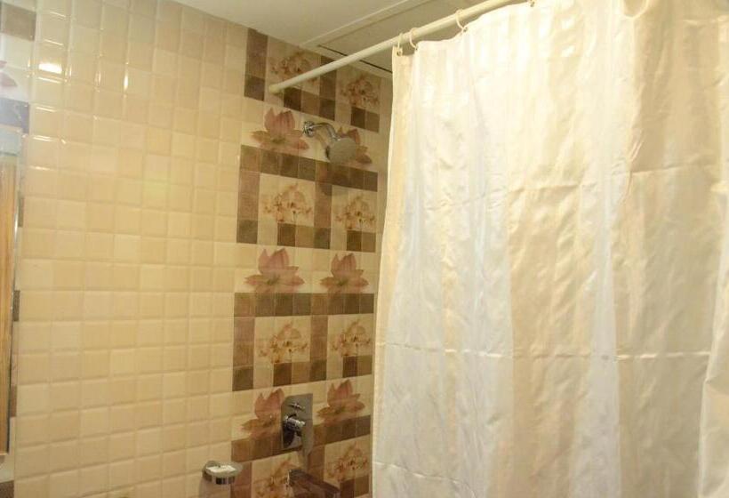 غرفة ديلوكس سرير كينج, Milam Inn