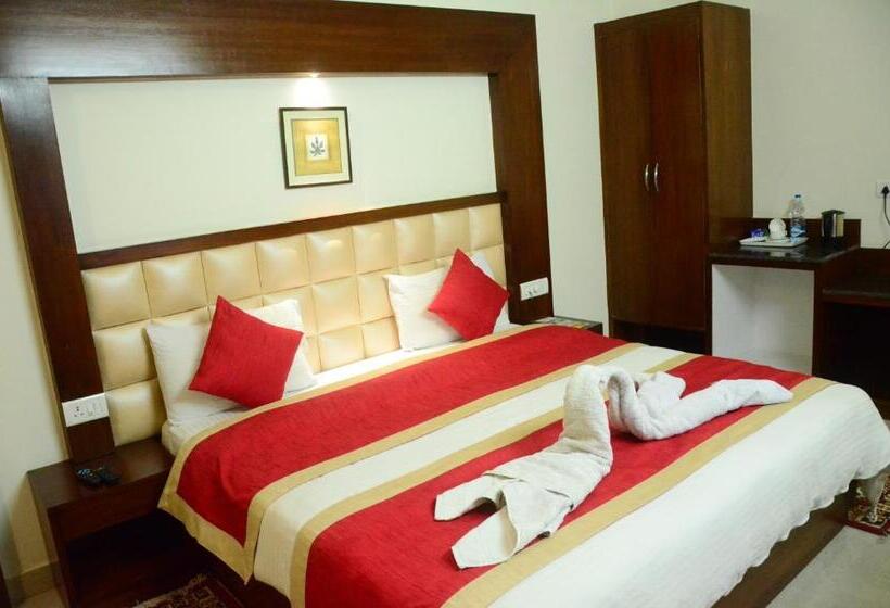 标准间, Milam Inn