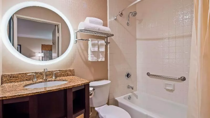 スイート, Best Western Plus Suites Hotel Coronado Island