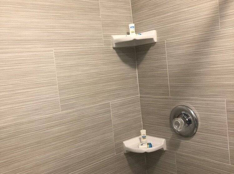 غرفه قياسيه سريرين مزدوجين, Brandon Motor Lodge