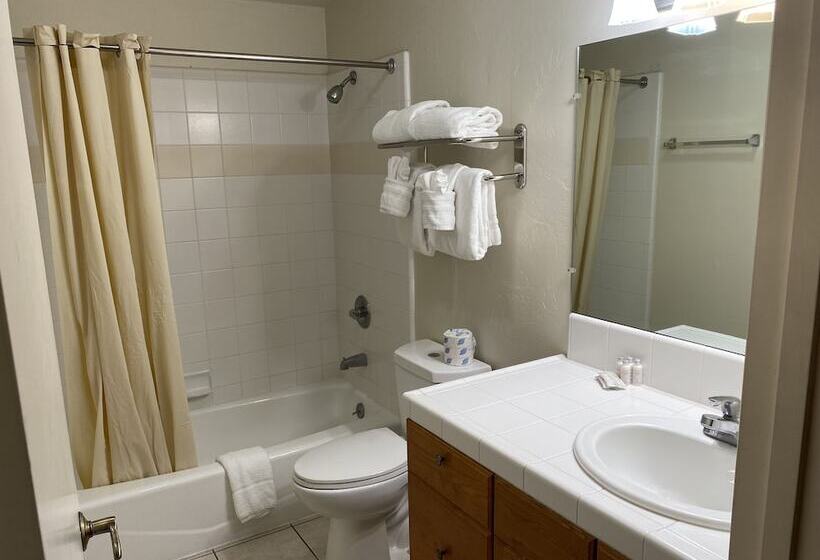 غرفه قياسيه سريرين مزدوجين, Bideawee Inn And Cottages