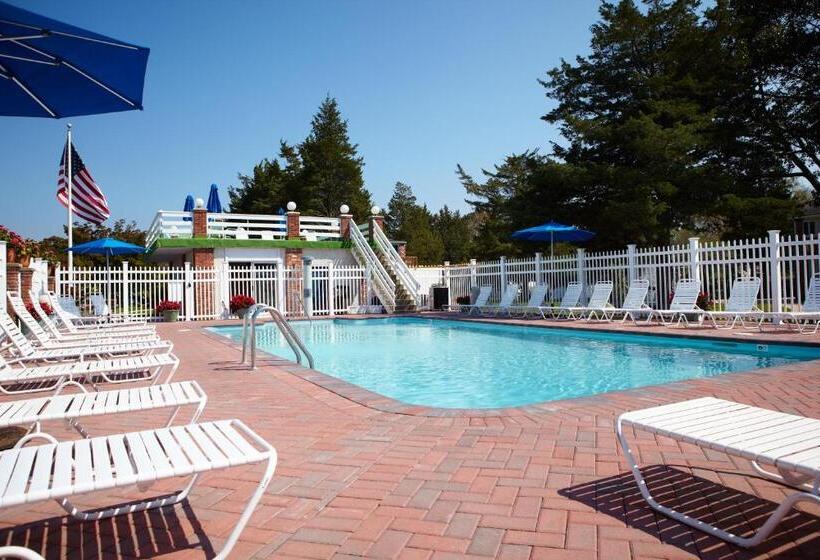 带2个双人床的标准工作室, Breezeway Resort