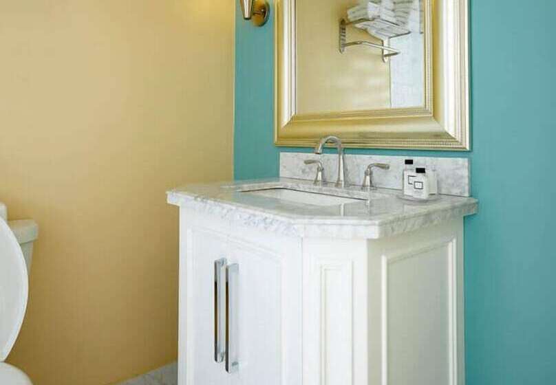 חדר סטנדרט עם מיטת קינג, Breezeway Resort