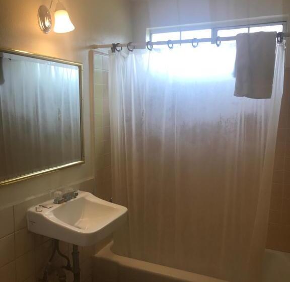 Quarto Deluxe, All 8 Motel