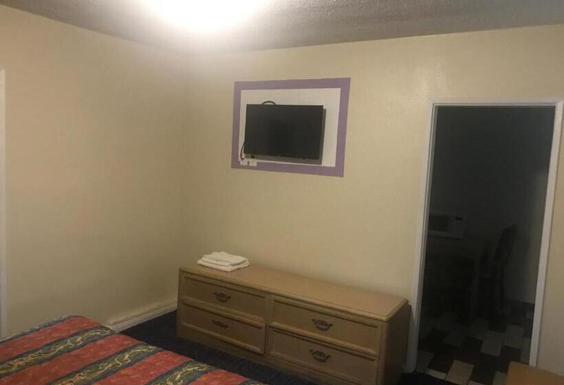 غرفة ديلوكس, All 8 Motel