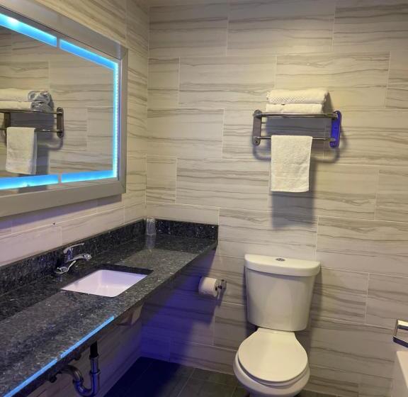 חדר דלוקס, 7 Days