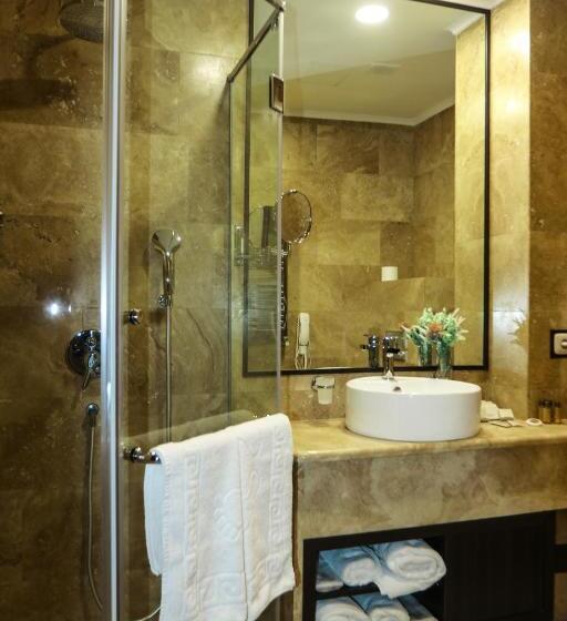 스탠다드 룸, Konyak