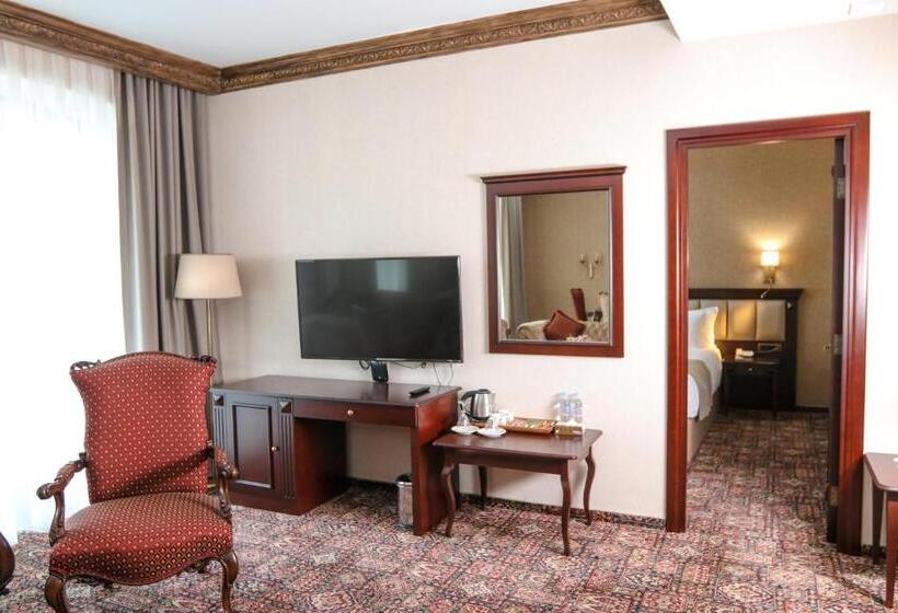 수피리어 스위트, Konyak