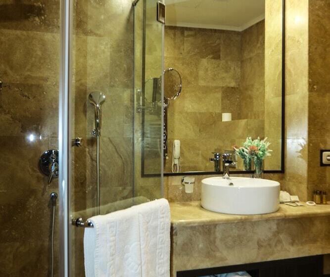 스탠다드 룸, Konyak