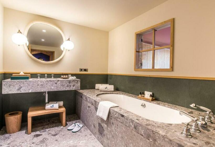 سوئیت جونیور پرستیژ, Le Coucou Méribel