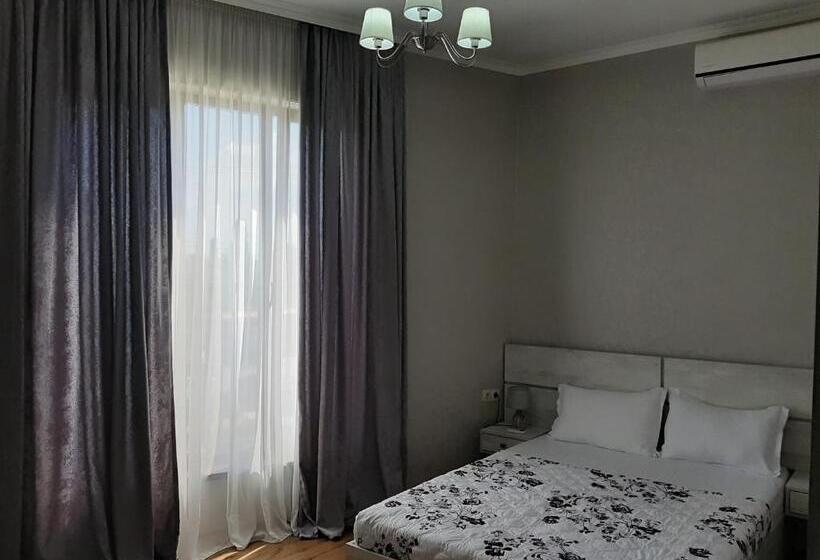 اتاق لوکس, Flamingo