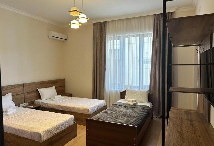 اتاق استاندارد سه نفره, Flamingo