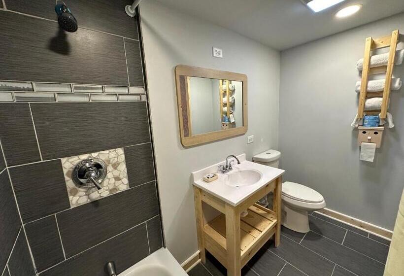 Номер Deluxe, Des Plaines Motel