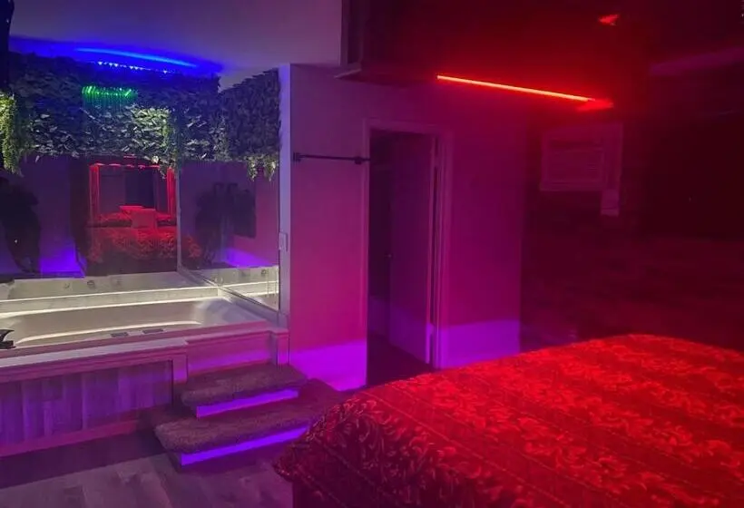 ハイドロマッサージバス付きスイート, Des Plaines Motel