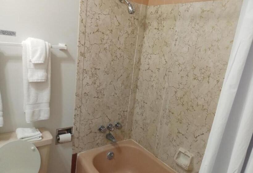 Стандартный Номер Кровать Кинг, Eight Bar B Motel