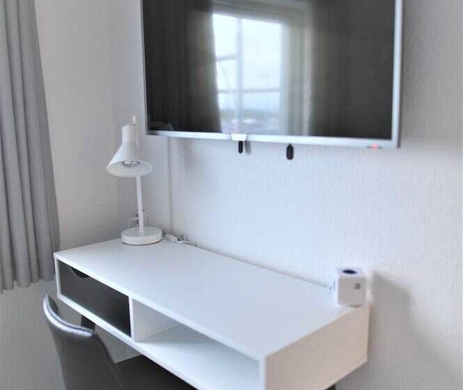 اتاق خانوادگی با سرویس بهداشتی مشترک, Nuuk City Hostel