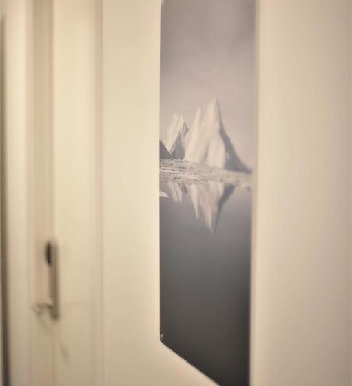 اتاق استاندارد یک نفره, Nuuk City Hostel