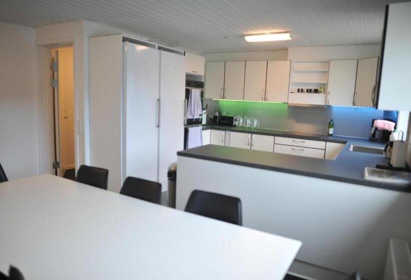 اتاق استاندارد یک نفره, Nuuk City Hostel