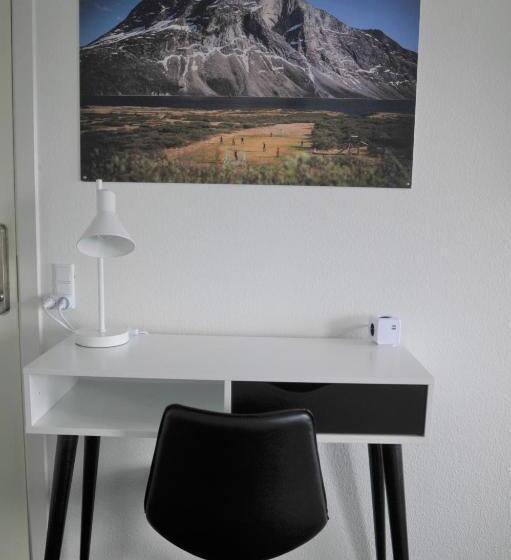 اتاق استاندارد با سرویس بهداشتی مشترک, Nuuk City Hostel