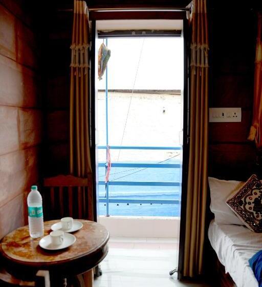バルコニー付きスタンダードルーム, Mh Guest House