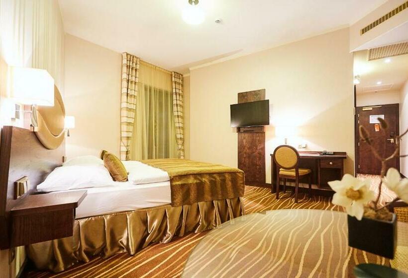 חדר דלוקס, Casino&hotel Admiral Alžbětín