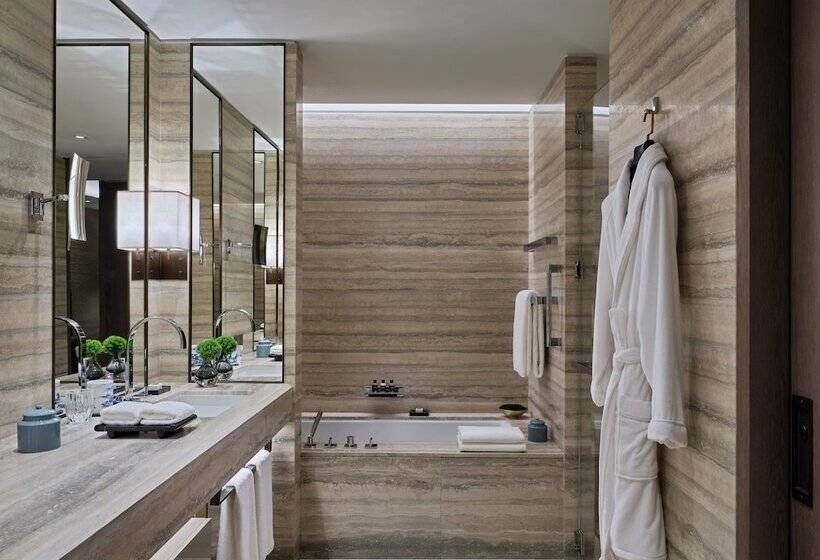 Номер Deluxe, Rosewood Guangzhou