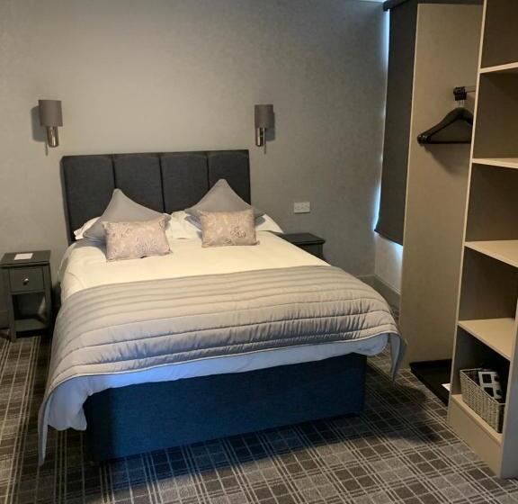 חדר סטנדרט, The Royal