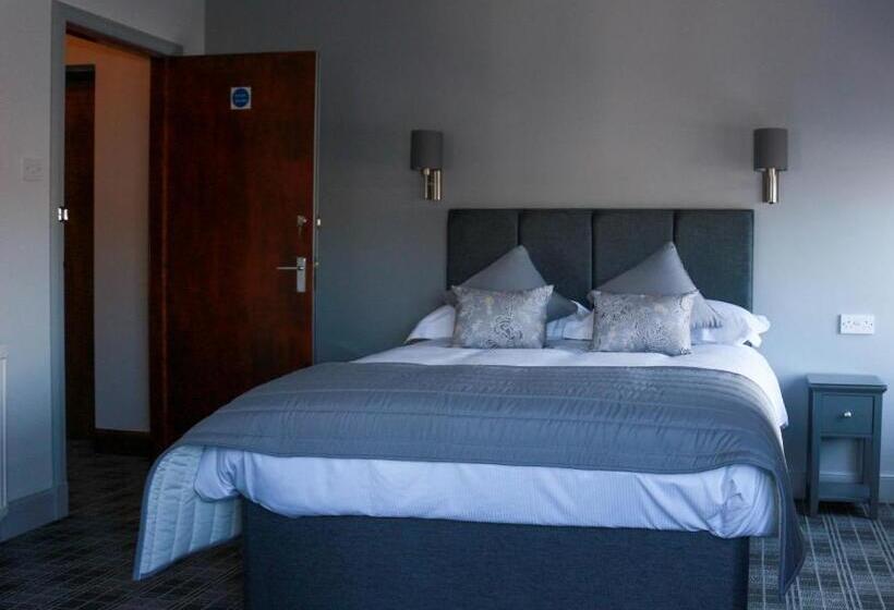 חדר סטנדרט, The Royal