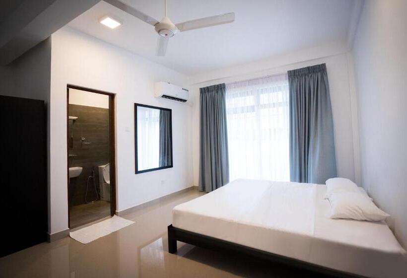 اتاق لوکس با چشم‌انداز باغ, Kozy B&b