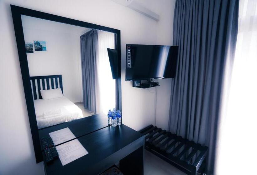 חדר דלוקס לשלושה, Kozy B&b