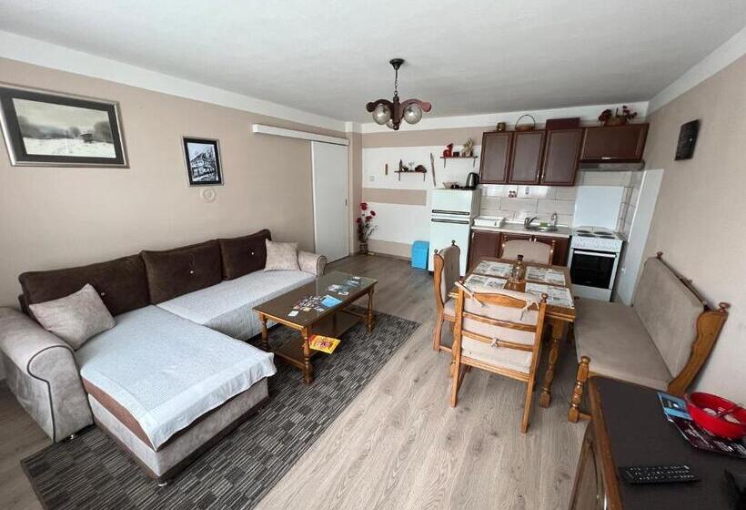 سوییت, Ski Kuca Pale