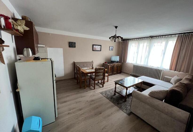 سوییت, Ski Kuca Pale