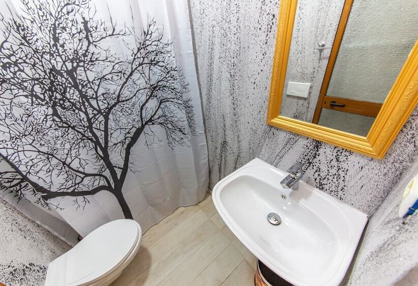 חדר סטנדרט לשלושה, Fiore