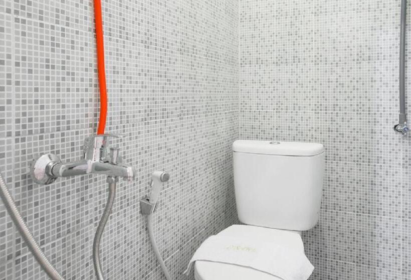 스탠다드 룸, Reddoorz Near Batik Tulis Celaket 2