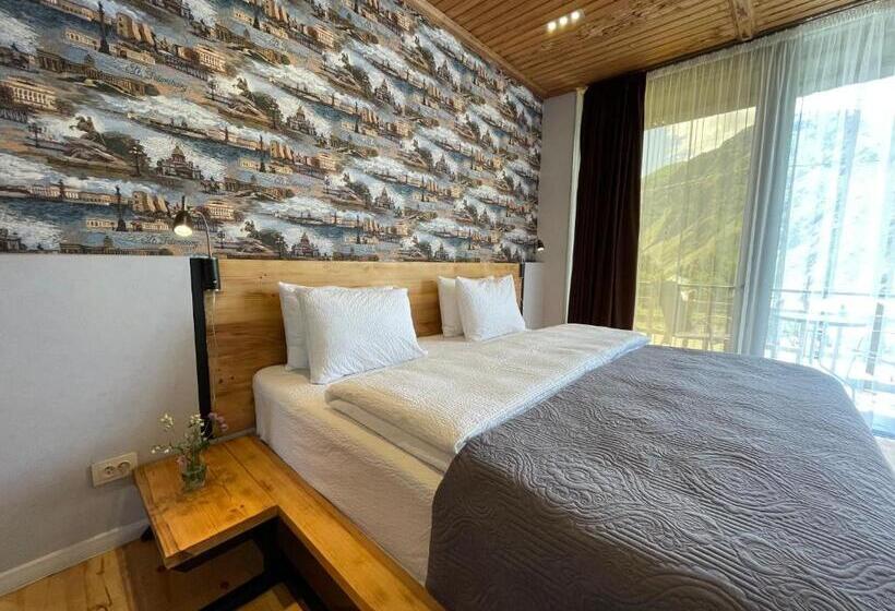 Deluxe Room Mountain View, Vache