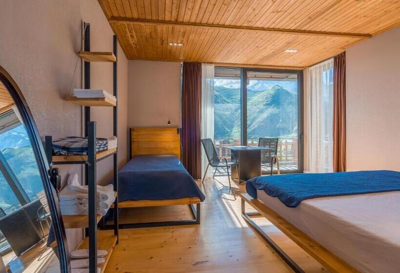 اتاق استاندارد سه نفره, Vache